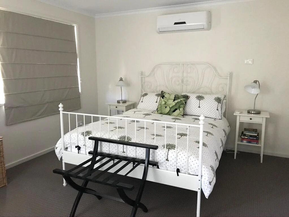 Bedroom 1 - Queen Size Bed